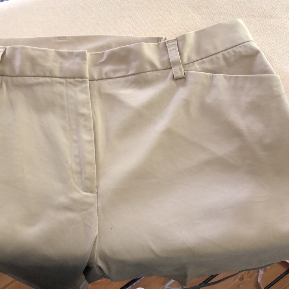 18W Jones New York Cotton Capris Flat Front